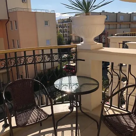 A&a Luxus Apartament 200 M From Sea
